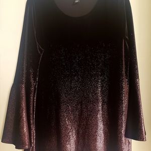 Two tone black & pink velvet top 💗